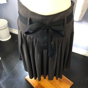 Zara basic pleated skirt size large grey